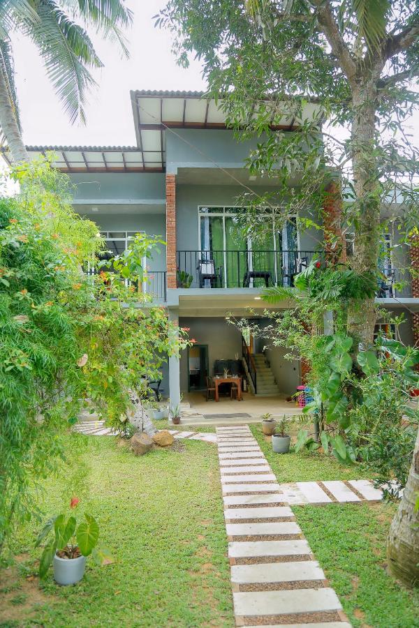 Kurulu Garden Hotel Ahungalla Buitenkant foto