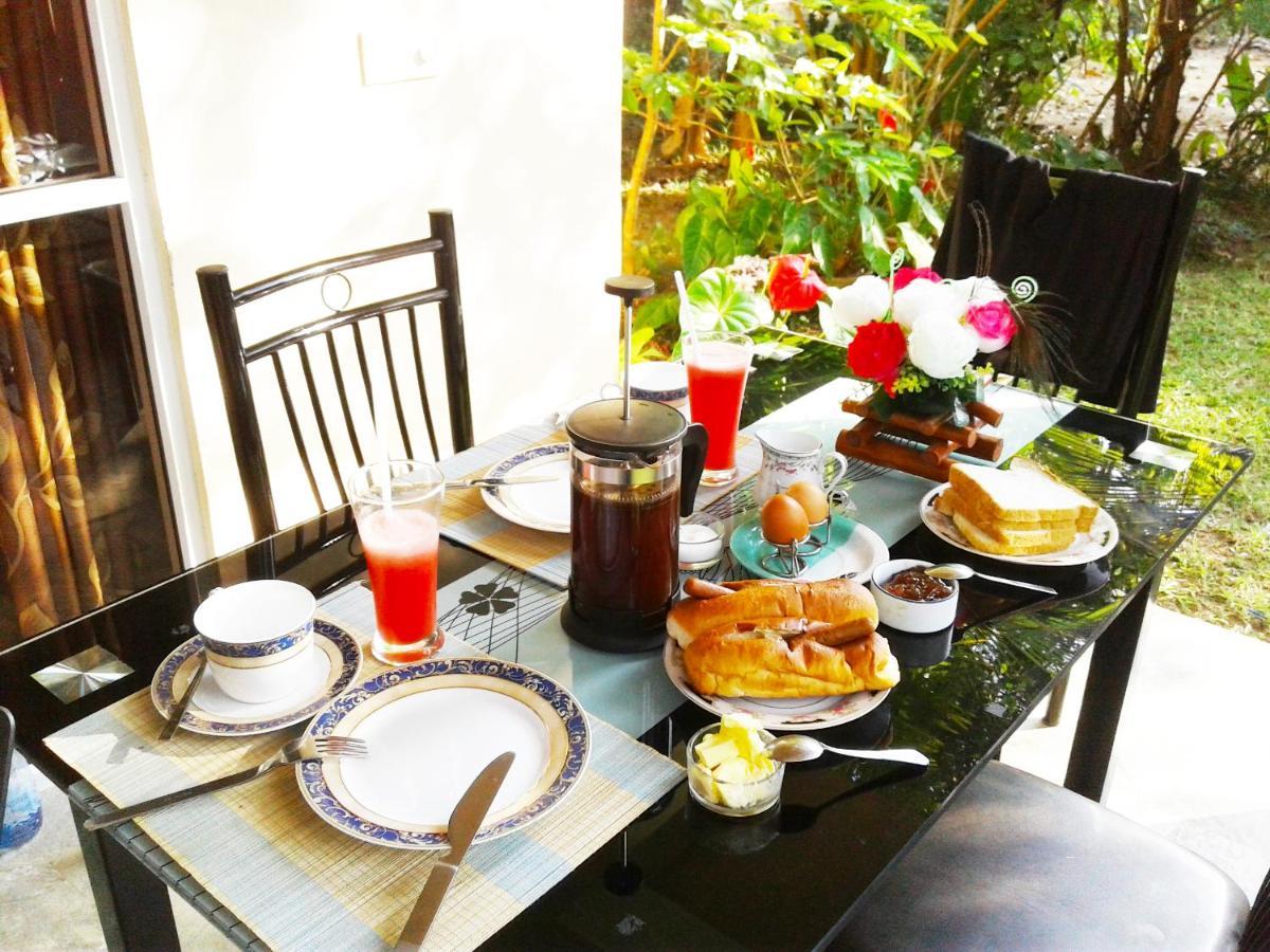 Kurulu Garden Hotel Ahungalla Buitenkant foto